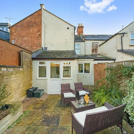 Cotswolds - 3 Bed House, With Garden, Wifi - Esho Stays Cirencester Exterior photo