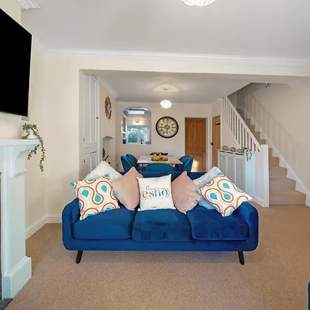 Cotswolds - 3 Bed House, With Garden, Wifi - Esho Stays Cirencester Exterior photo