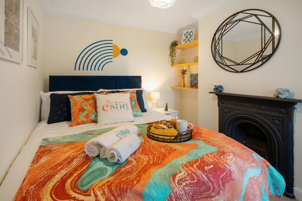 Cotswolds - 3 Bed House, With Garden, Wifi - Esho