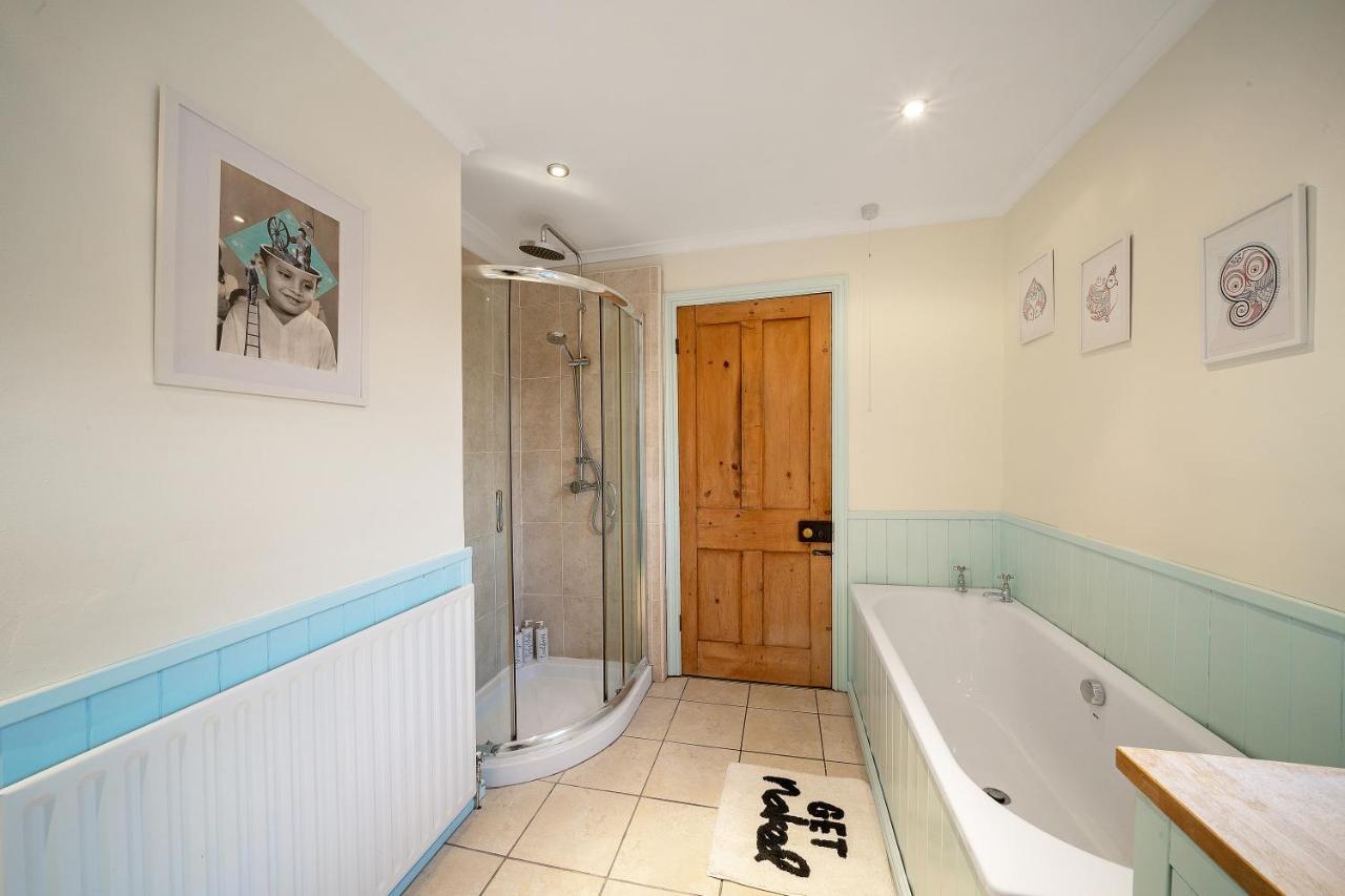 Cotswolds - 3 Bed House, With Garden, Wifi - Esho Holiday home Cirencester
