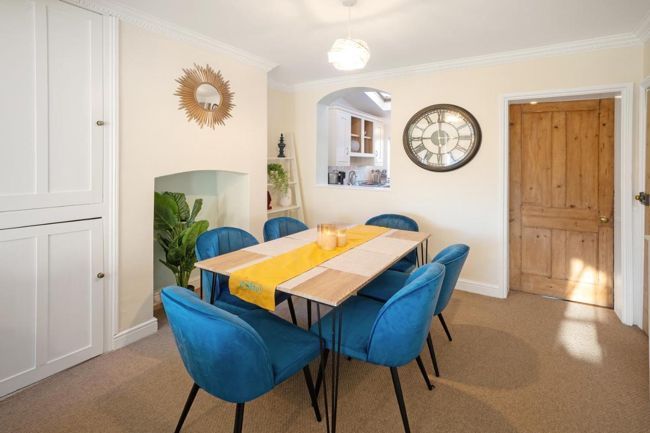 Holiday home Cotswolds - 3 Bed House, With Garden, Wifi - Esho *