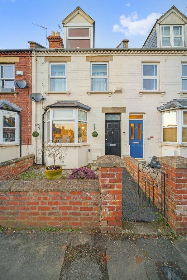 Cotswolds - 3 Bed House, With Garden, Wifi - Esho Ferienhaus Cirencester