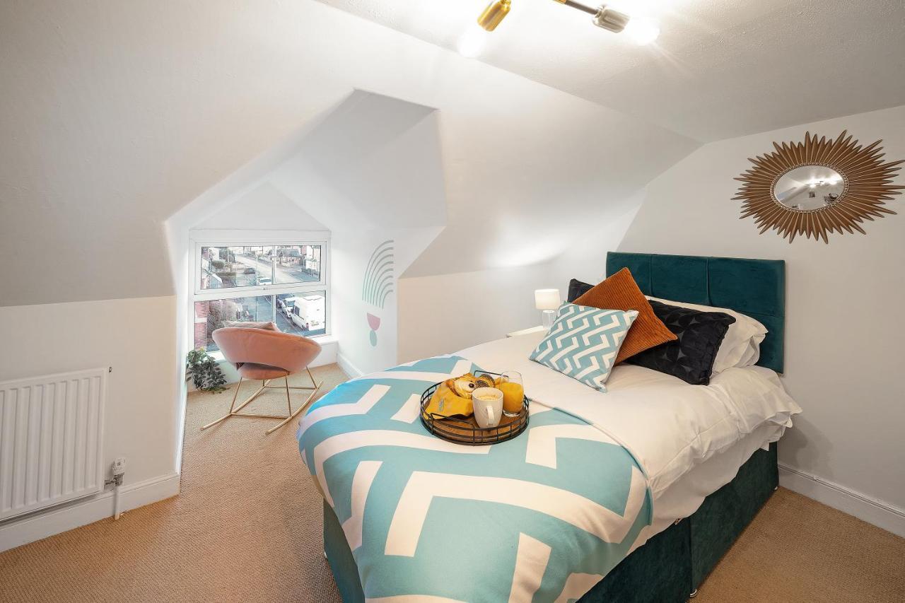 Cotswolds - 3 Bed House, With Garden, Wifi - Esho *